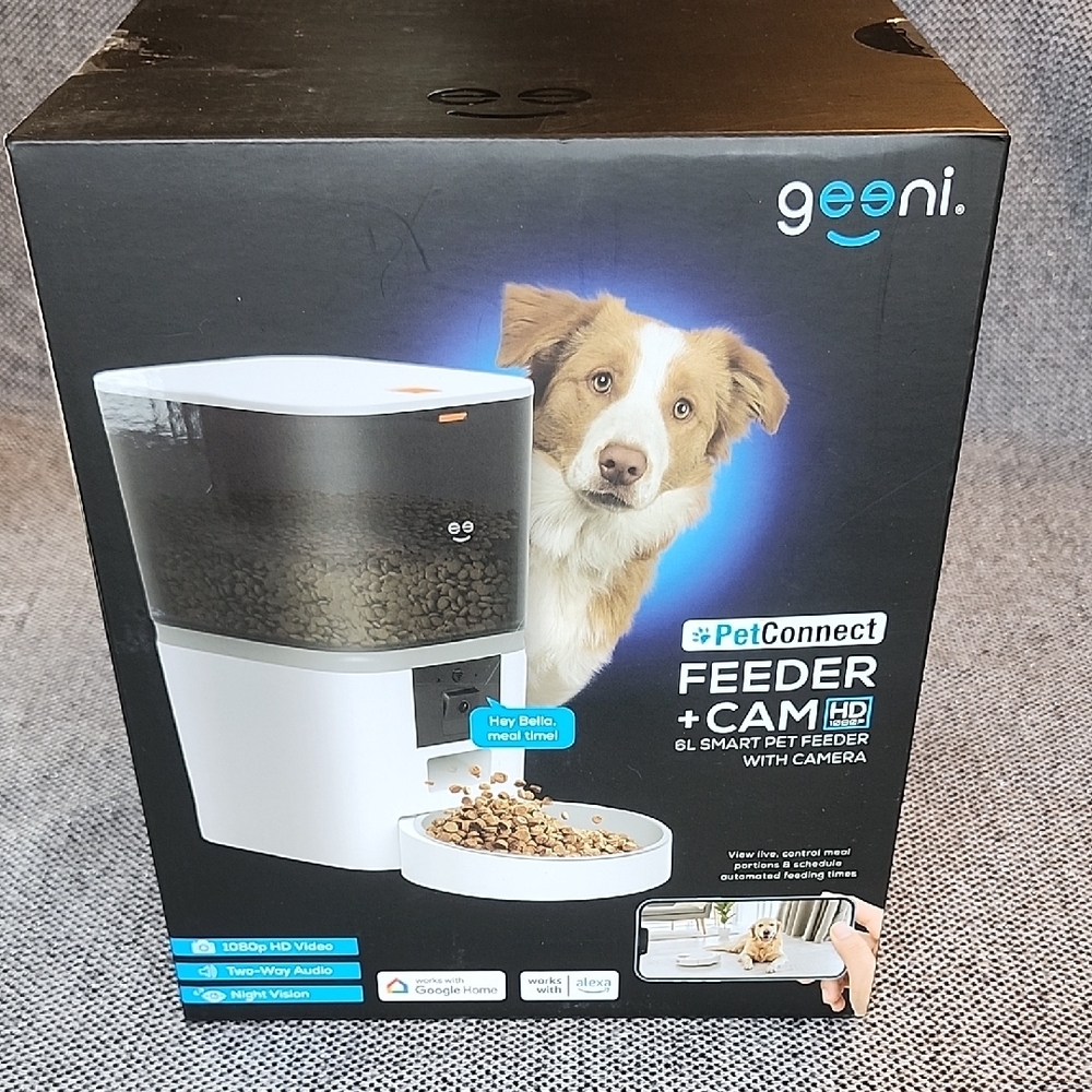 PetConnect Feeder + Cam HD - Black and White